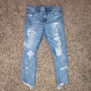 American Eagle mom/boyfriend jeans